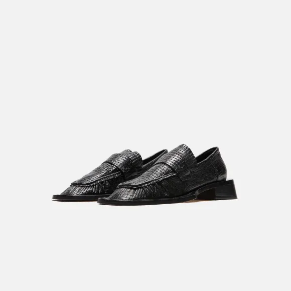Airi Loafers