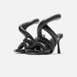 Circular Heel