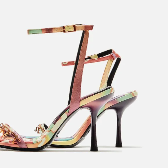 D-Vina Charm Sandal