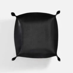 Tray M