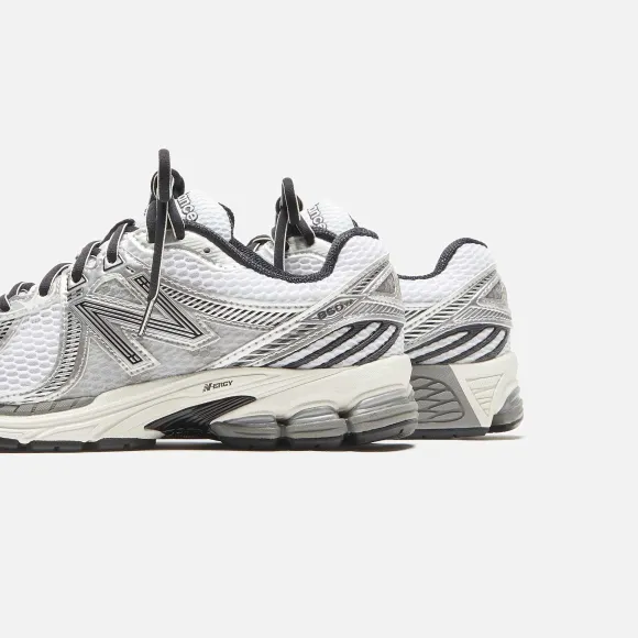860V2