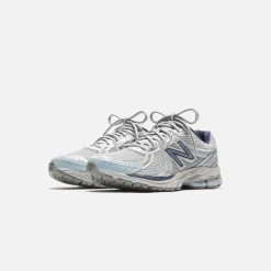 860V2