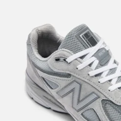 990V4
