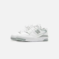 Wmns 550