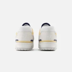 Wmns 550