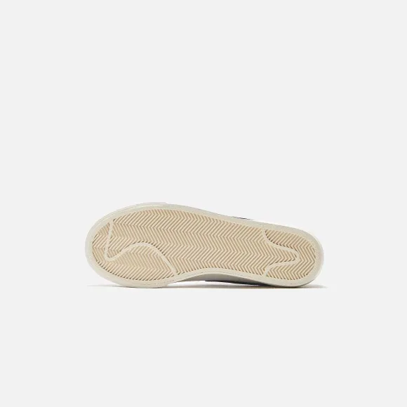 Wmns Blazer Low Platform