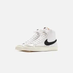 Wmns Blazer Mid 77