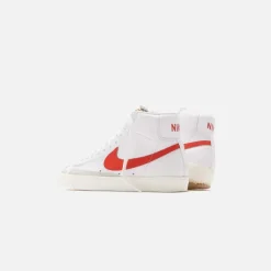 Wmns Blazer Mid '77