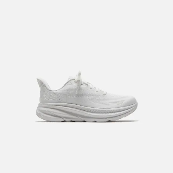 Wmns Clifton 9