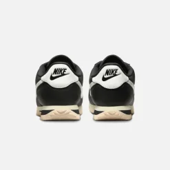 Wmns Cortez 23