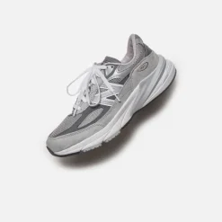 Wmns Made In Us 990V6
