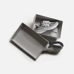 Wmns Made In Us 990V6