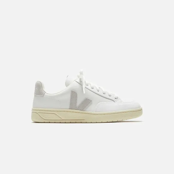 Wmns V-12