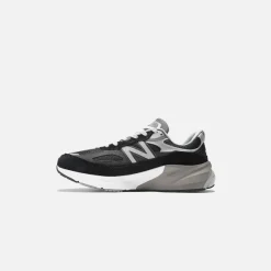 Wmns 990 V6