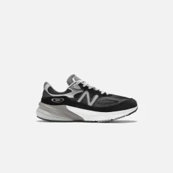 Wmns 990 V6