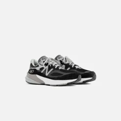Wmns 990 V6
